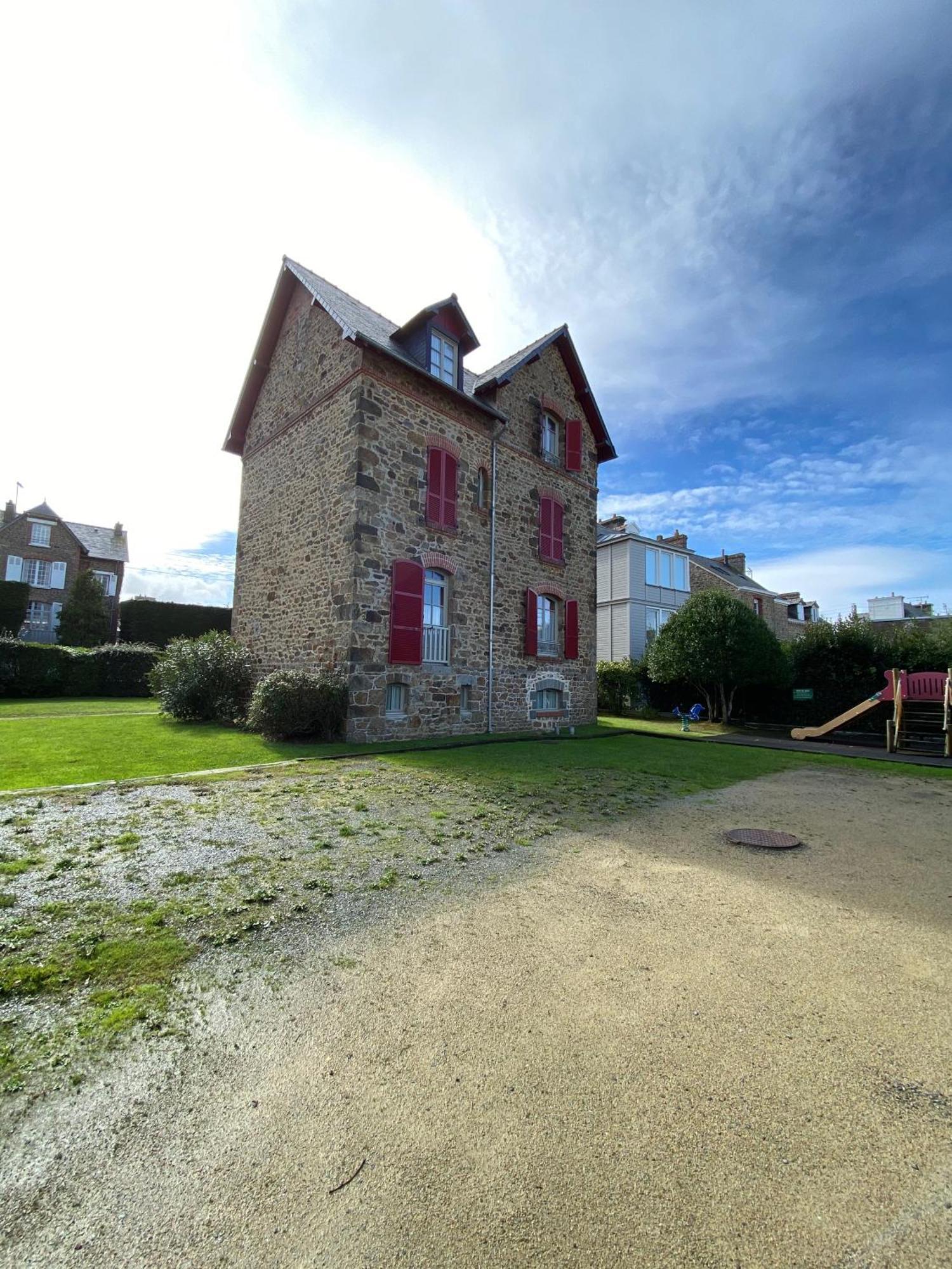 Manoir Le Castel & Villa Beaumaris Сен-Мало Экстерьер фото