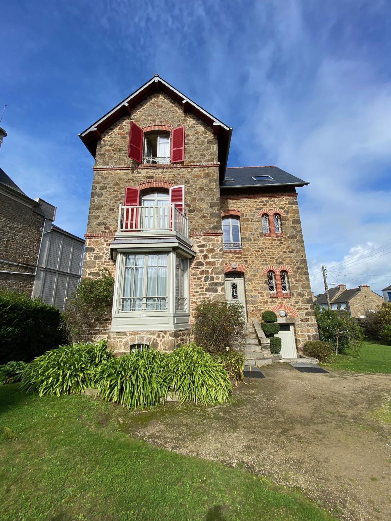 Manoir Le Castel & Villa Beaumaris Сен-Мало Экстерьер фото